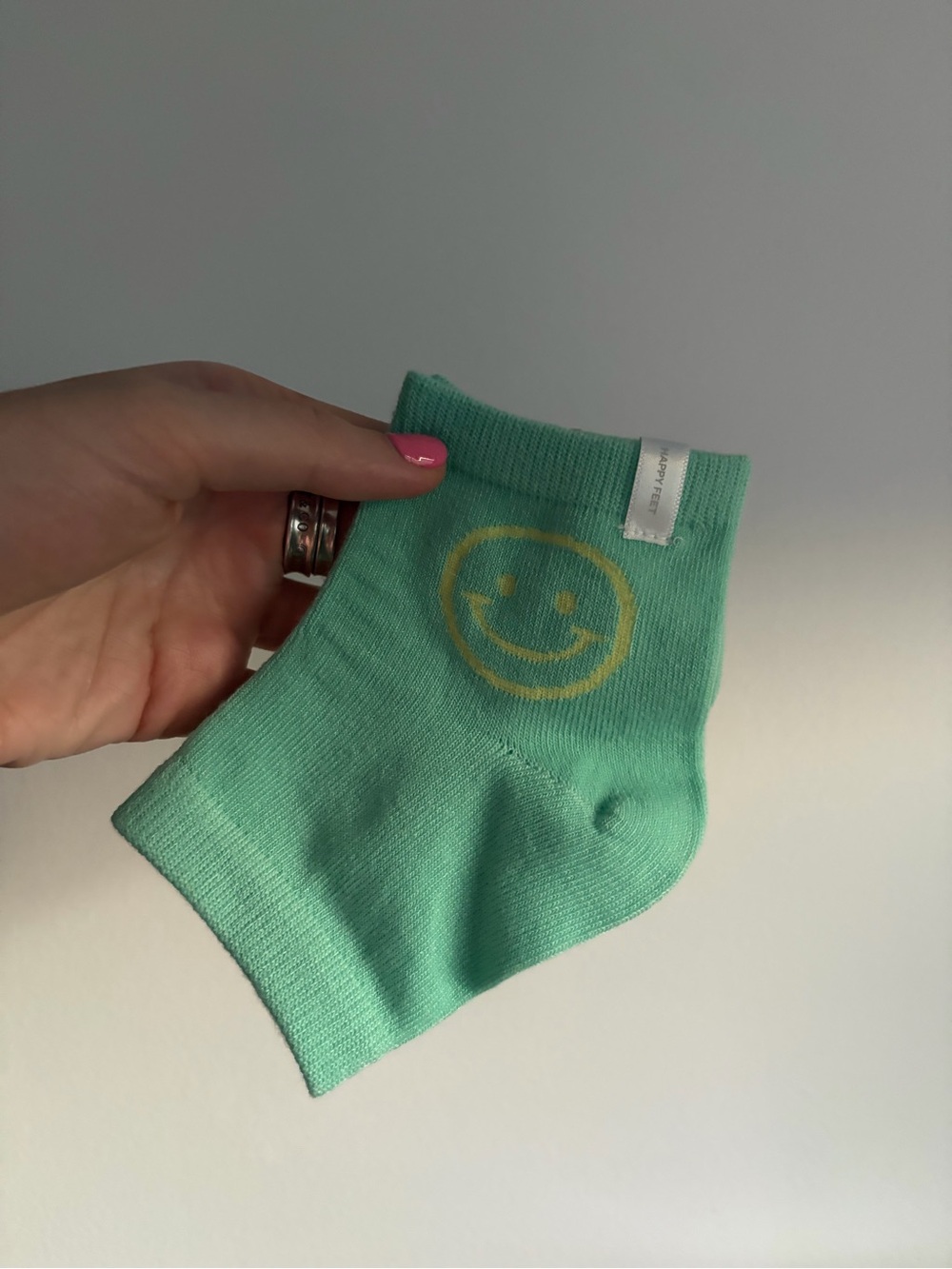 NEW Saje Happy Feet Heel Socks